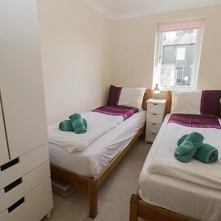 Дом отдыха Cumbria Court *